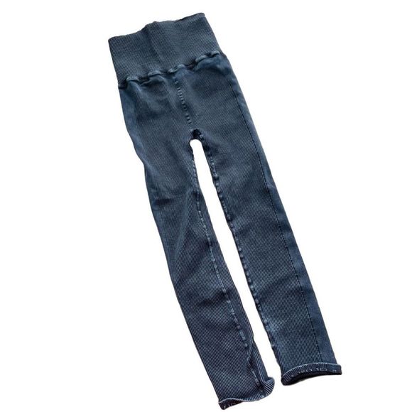 FP MOVEMENT Happiness Runs Leggings - Picture 3 of 12